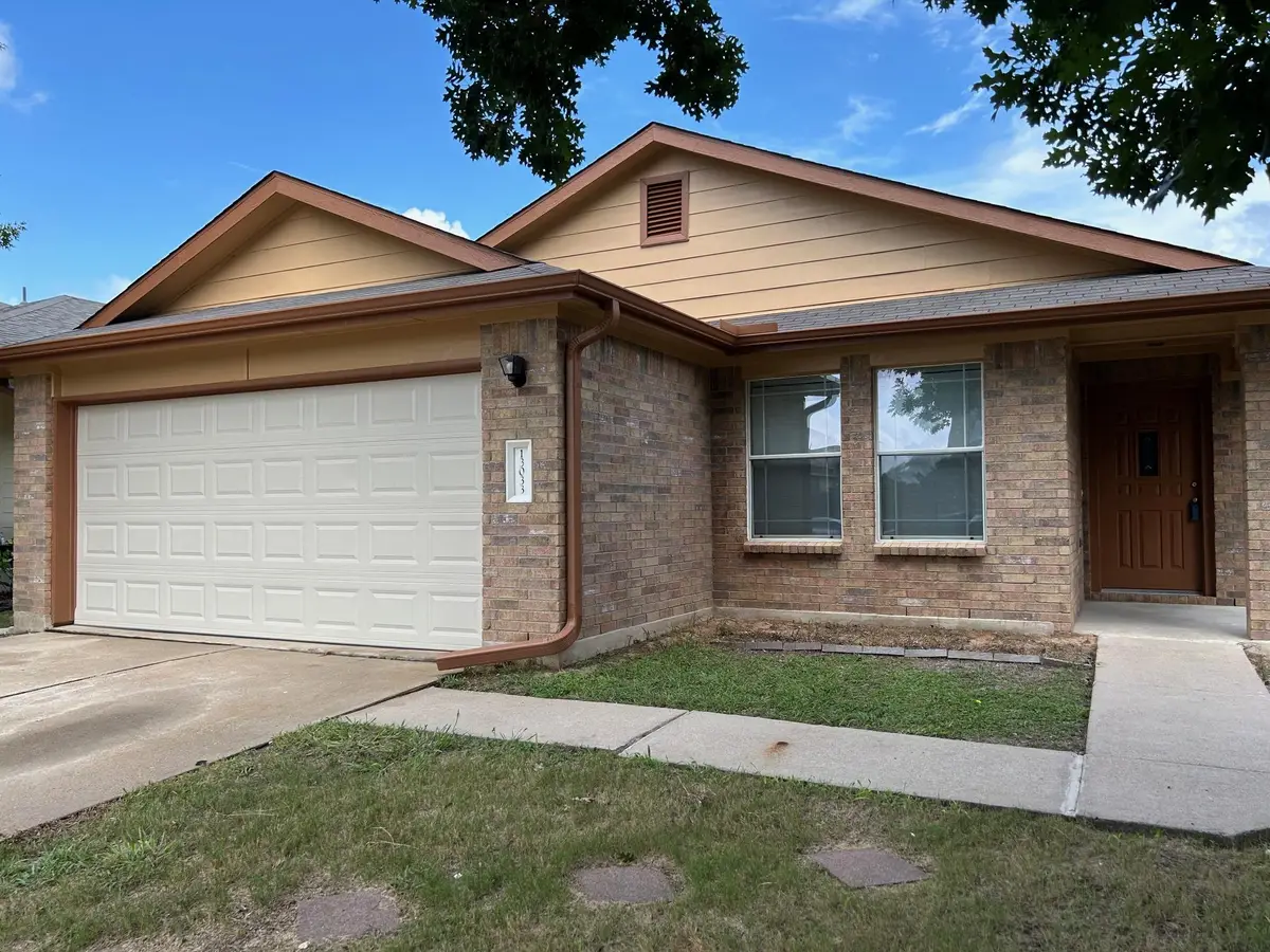 13033 Jelly Palm Trl, Elgin, TX 78621 - Image #1