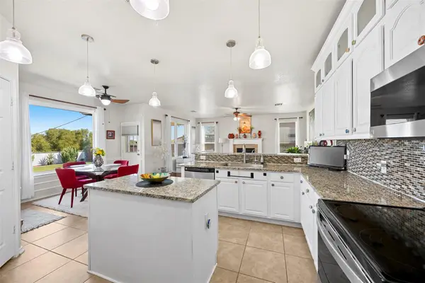 1911 Schorn Dr, Killeen, TX 76542