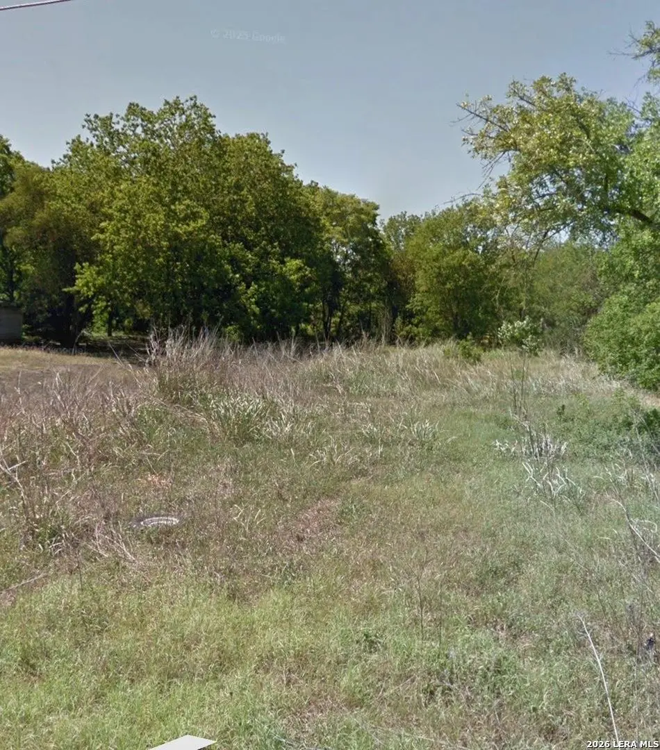 737 Newton Ave, Seguin, TX 78155 - #1