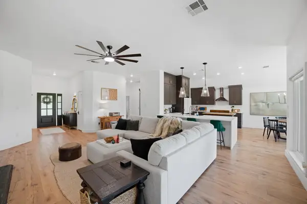 410 Mustang Mesa, Liberty Hill, TX 78642