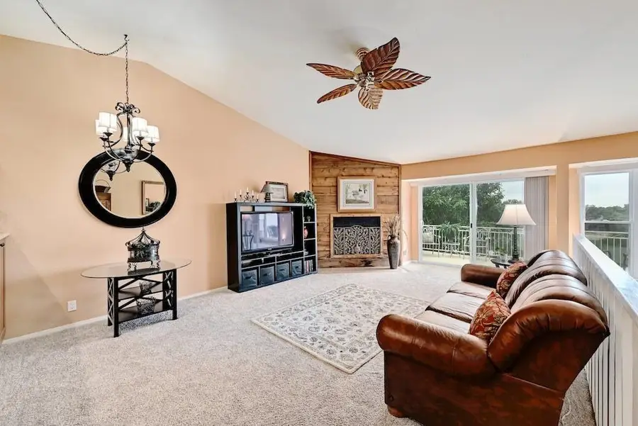 200 Full Moon #3, Horseshoe Bay, TX 78657 - Image #3