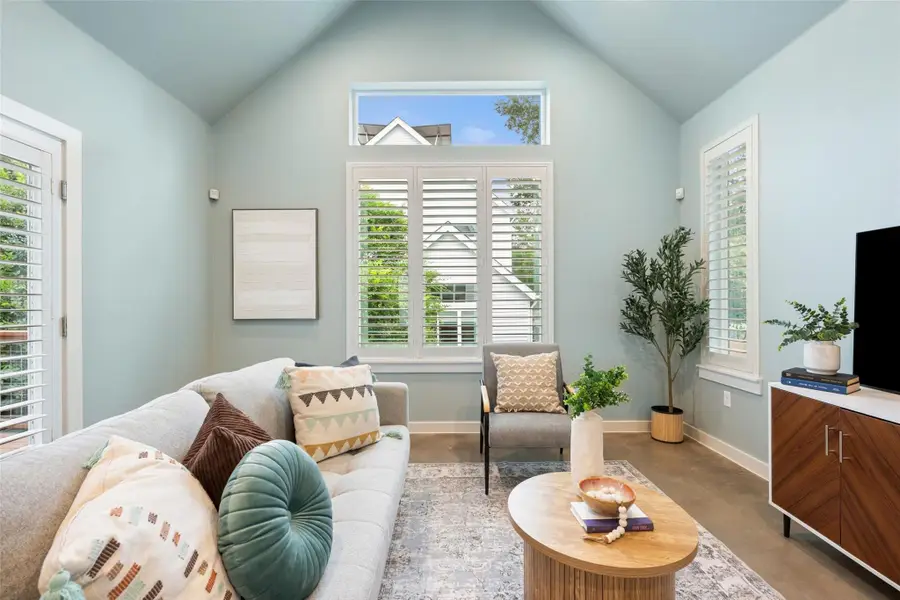 1909 E M Franklin Ave, Austin, TX 78723 - #2