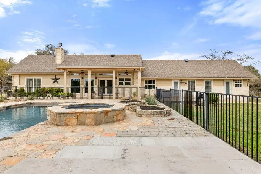 911 Oak Meadow Dr, Dripping Springs, TX 78620 - #3