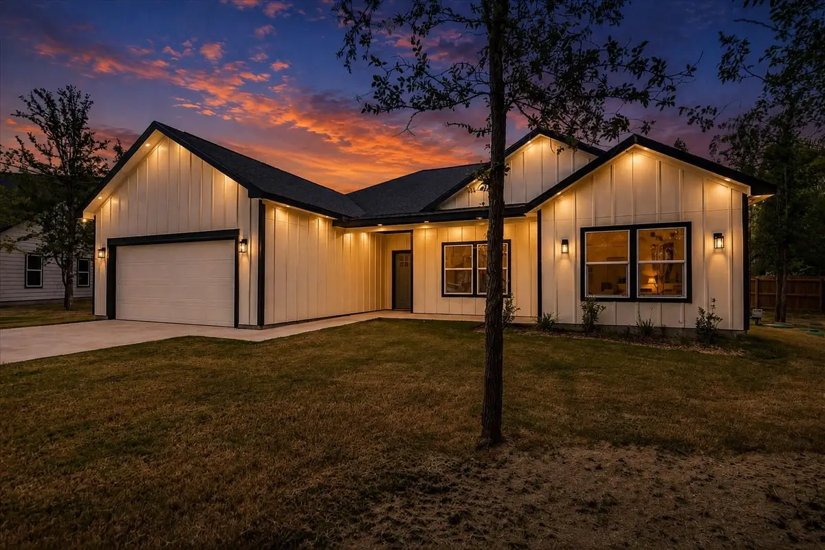 108 Keahi Ct, Bastrop, TX 78602 - #1