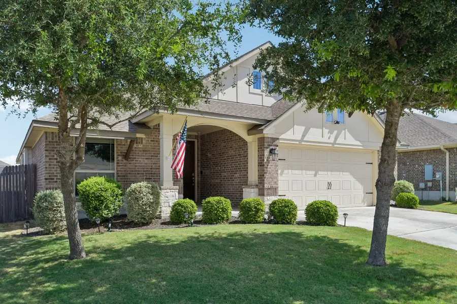 417 Kirkhill St, Hutto, TX 78634 - #2
