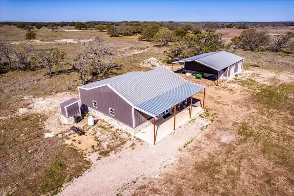 306 Blackbuck Ridge Dr, Lampasas, TX 76550