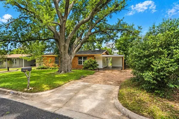5104 Waterbrook Dr, Austin, TX 78723