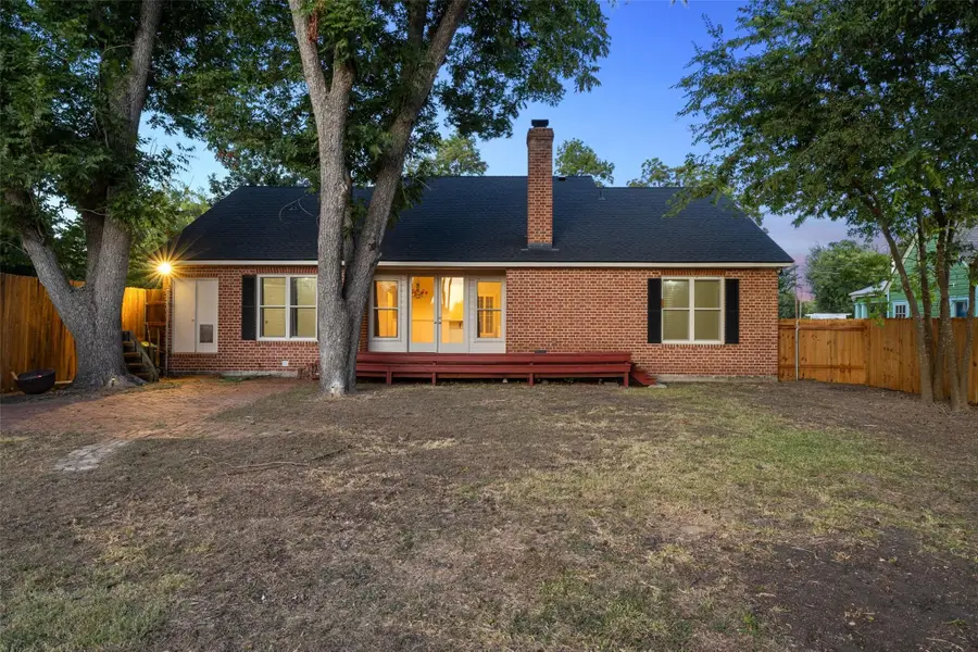 1105 Victoria St, Taylor, TX 76574 - #3