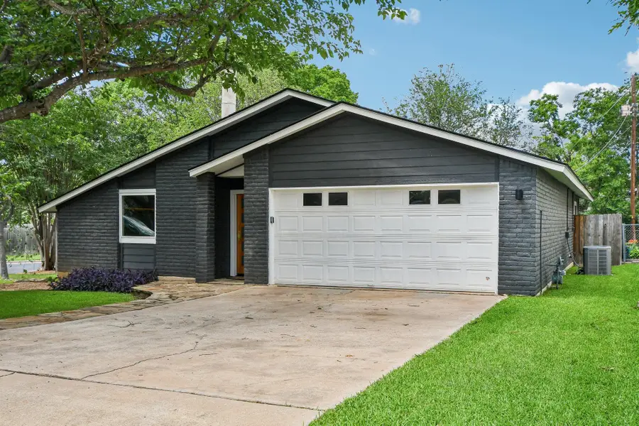 3216 Plantation Rd, Austin, TX 78745 - #3
