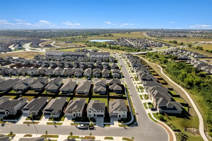 102 Gracie Way, Hutto, TX 78634 - Image #2