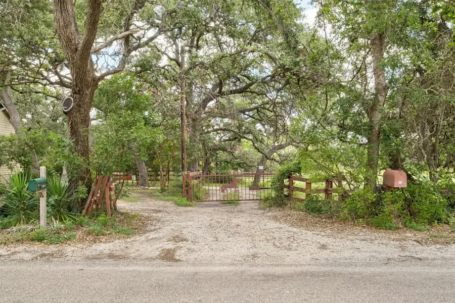 3805 Lone Man Mountain Rd #B, Wimberley, TX 78676 - Image #2