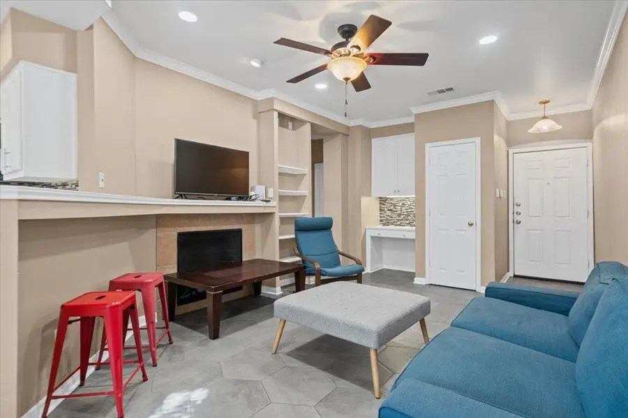 3111 Tom Green St #111, Austin, TX 78705 - #3