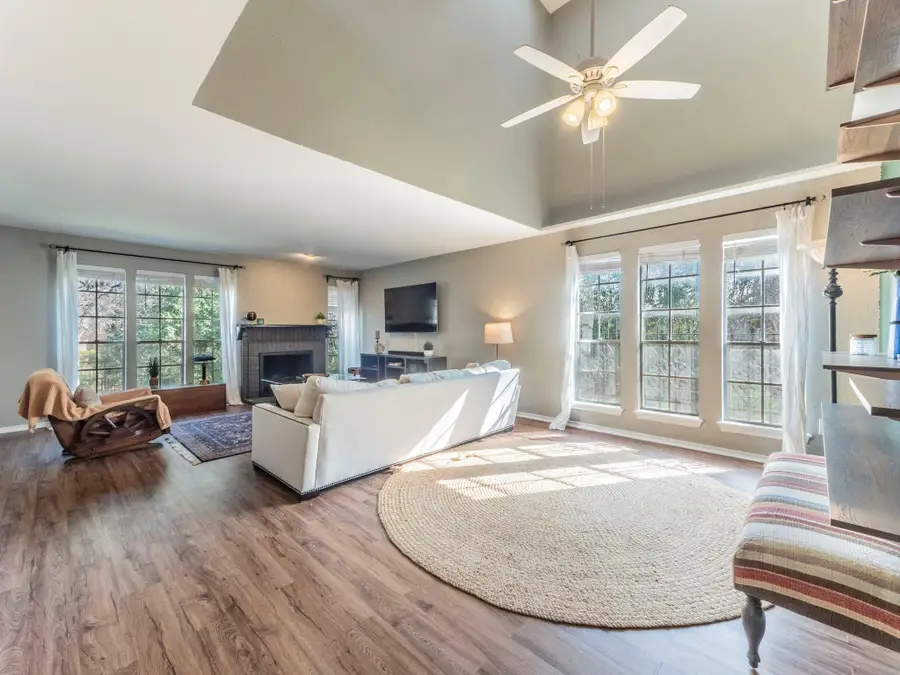 2110 Morley Dr, Austin, TX 78752 - Image #3