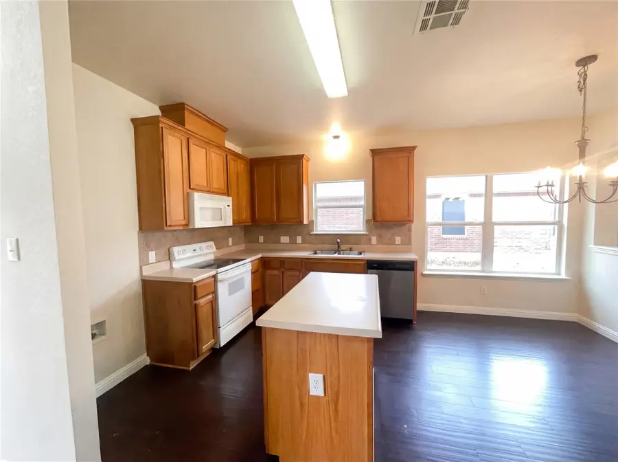 128 Inman Dr, Hutto, TX 78634 - #2