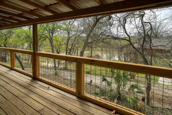 243 Riverwood Dr, Bastrop, TX 78602