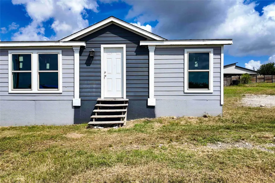 136 Alameda Dr, Cedar Creek, TX 78612 - #3