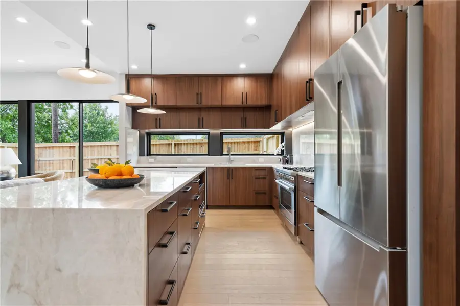 1912 S 3rd St, Austin, TX 78704 - #3