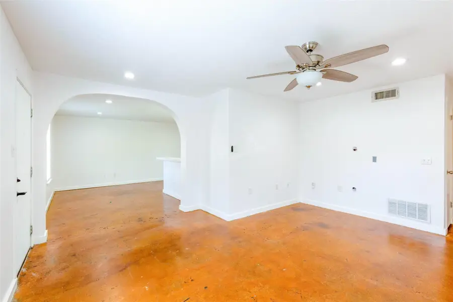 2302 E Side Dr #11, Austin, TX 78704 - #2