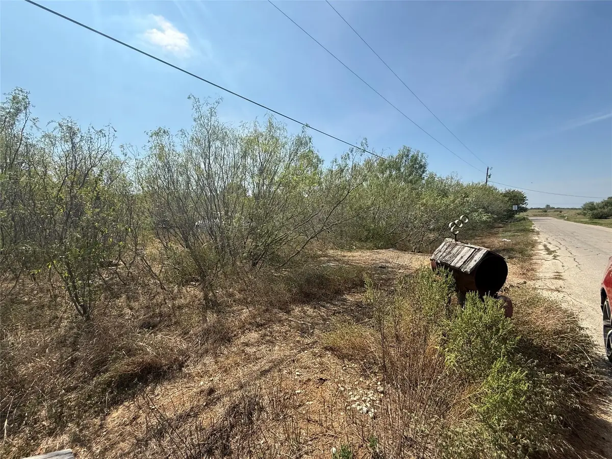200 Reata Ranch Rd, Lockhart, TX 78644 - #1