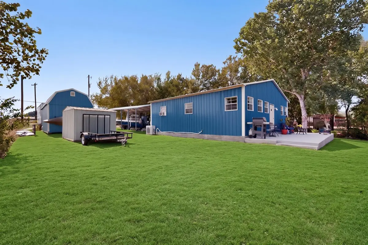 224 Old Coach Ln, Elgin, TX 78621 - #1