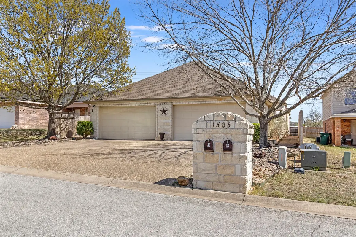 1505 Claremont Pkwy #A & B, Marble Falls, TX 78654 - Image #1