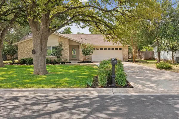 1102 Dunman Dr, Georgetown, TX 78628