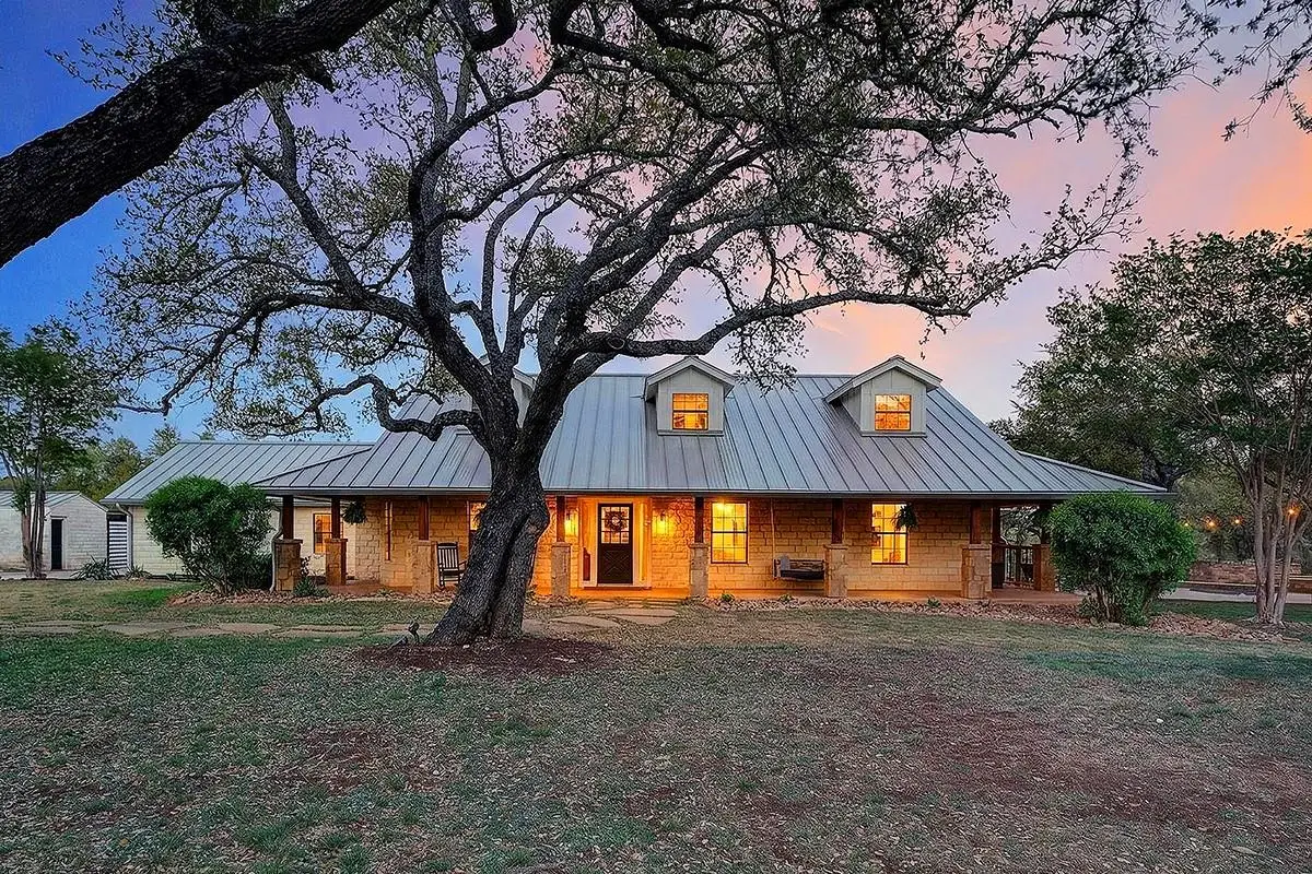 301 Medlin Creek Loop, Dripping Springs, TX 78620 - #1
