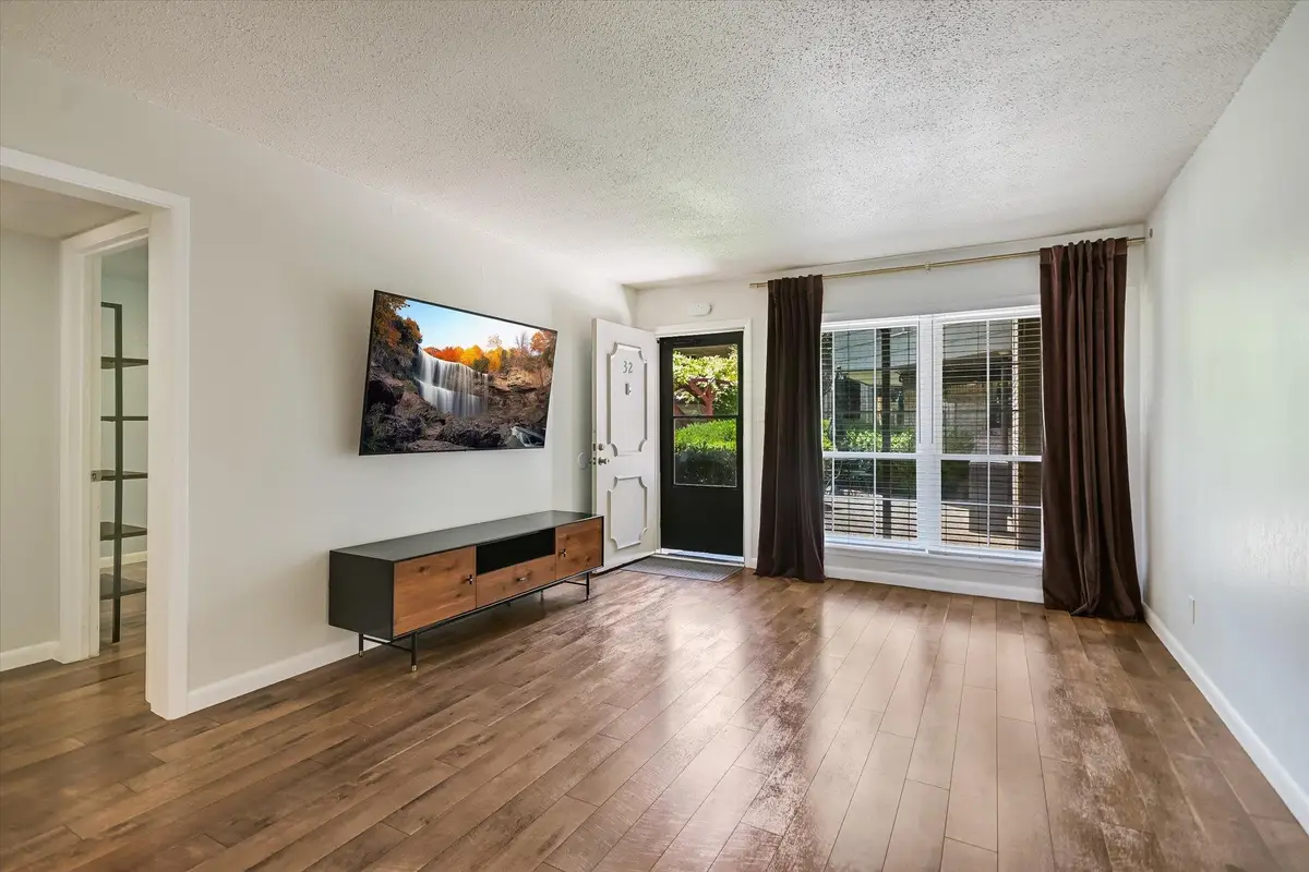 2425 Ashdale Dr #32, Austin, TX 78757 - #1