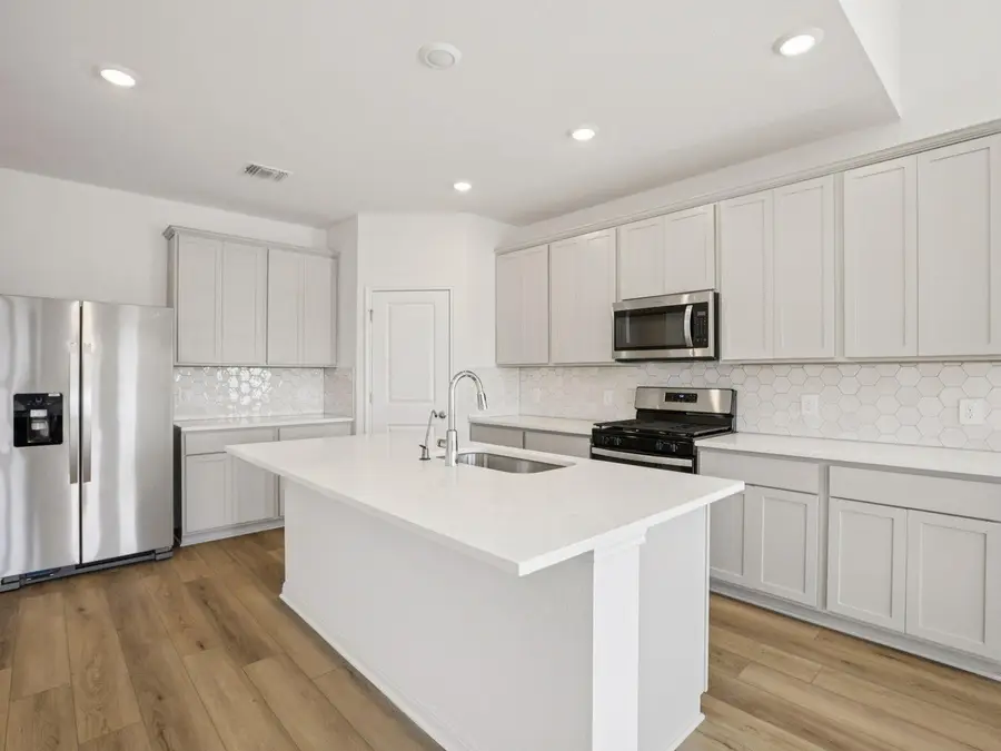 721 Universal Dr, Hutto, TX 78634 - #2