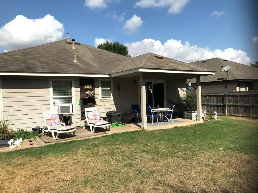 309 Nicole Way, Bastrop, TX 78602 - #2