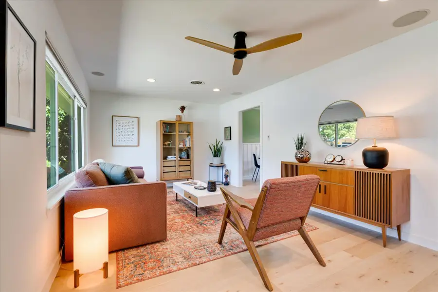 7703 Lazy Ln, Austin, TX 78757 - Image #2