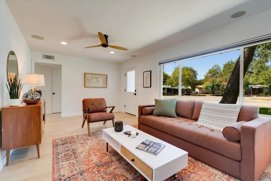 7703 Lazy Ln, Austin, TX 78757 - Image #3