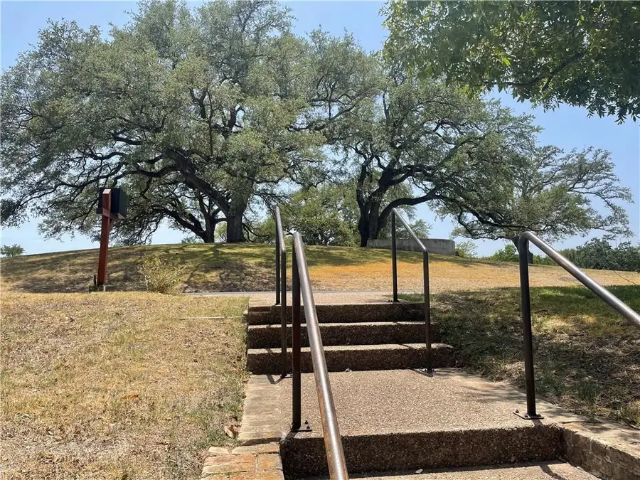 1706 Windoak Dr, Austin, TX 78741 - #3