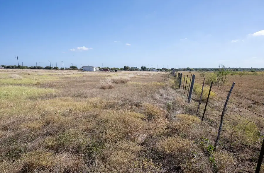 1841 County Road 305, Jarrell, TX 76537 - Image #3