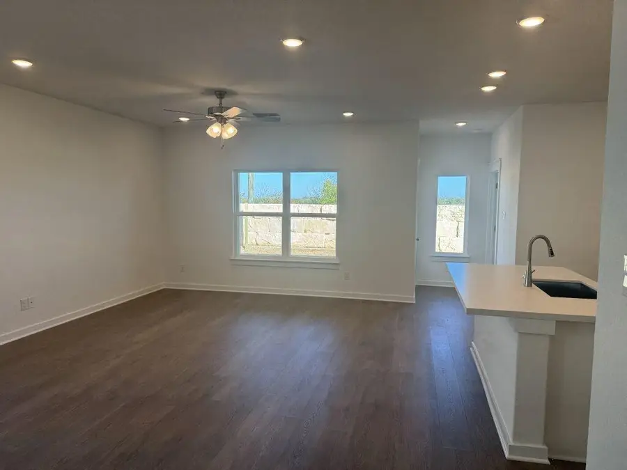 408 Quail Convey Dr, Jarrell, TX 76537 - Image #3