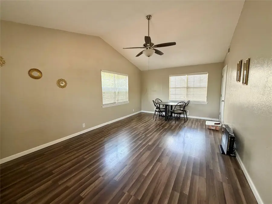 11004 Elm St, Jonestown, TX 78645 - #2