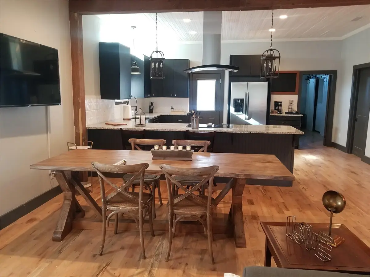 410 E Milam Ave, Round Rock, TX 78664 - #1