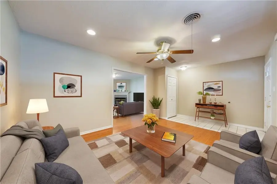 2004 Teakwood Dr, Austin, TX 78757 - Image #3