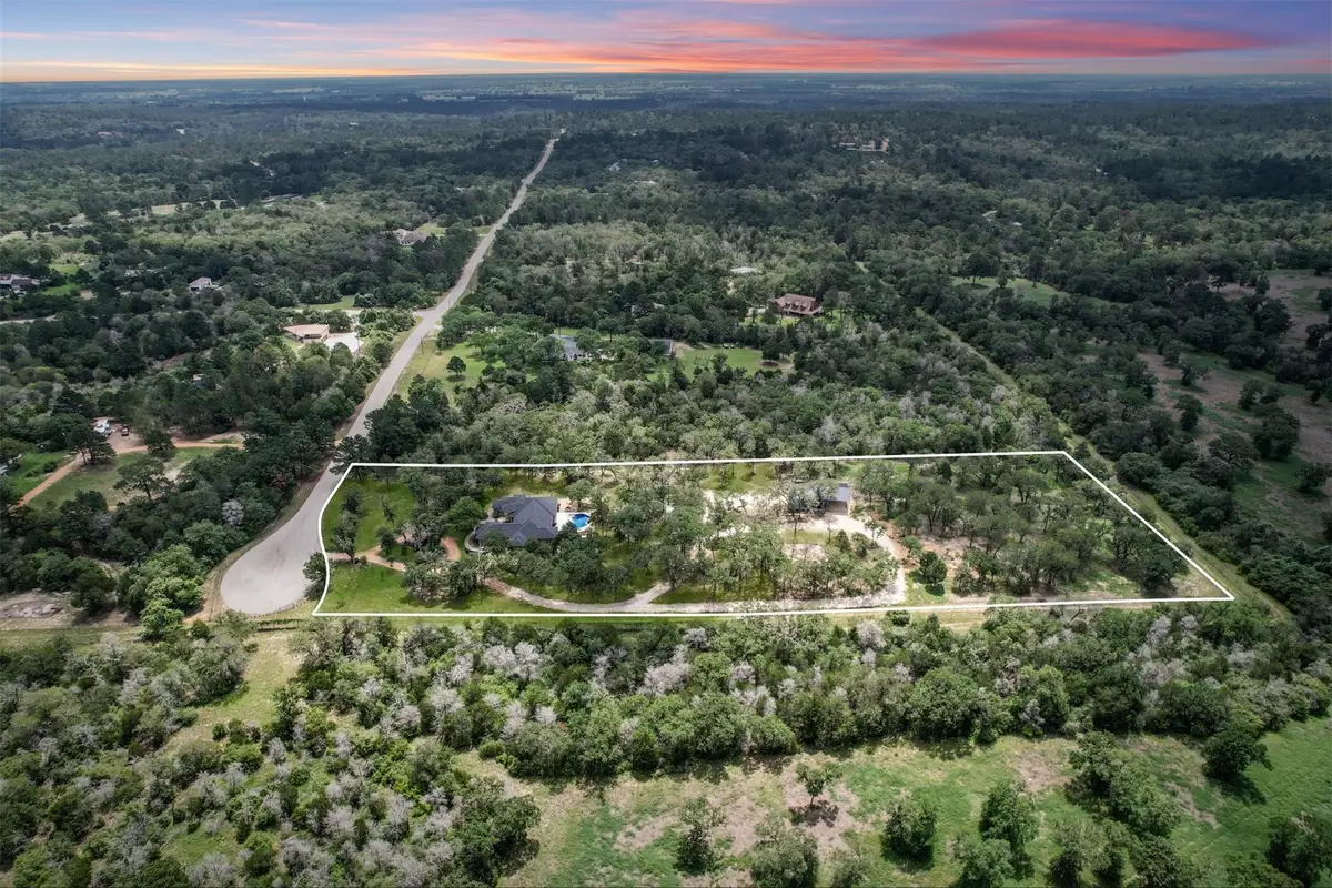 387 Corral Rd, Smithville, TX 78957 - #1