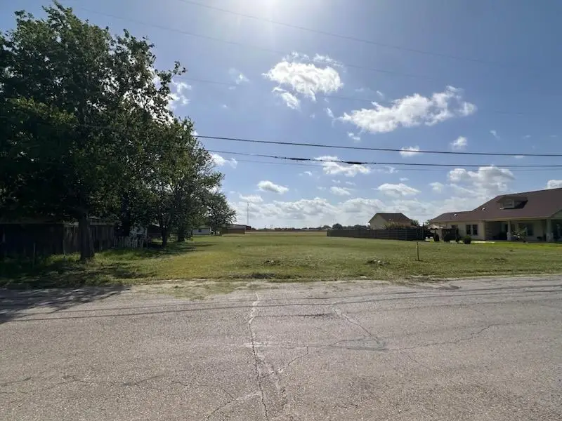 1200 Torres St, Lockhart, TX 78644 - Image #1