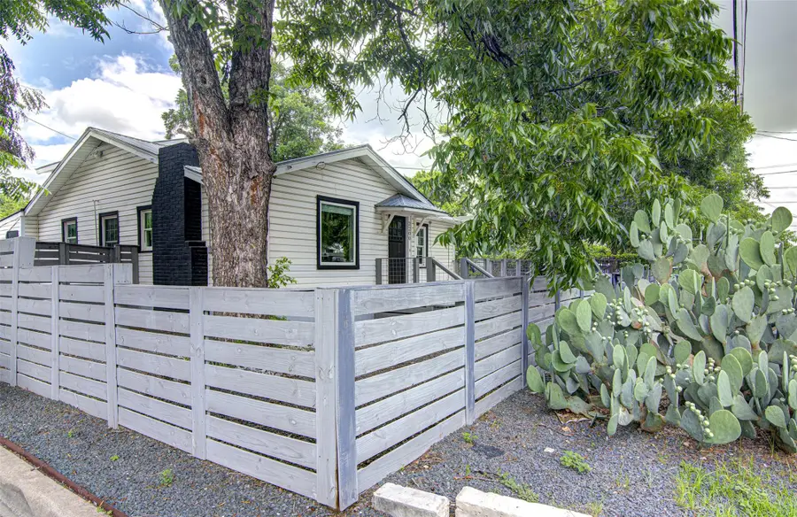 2200 E 14th St, Austin, TX 78702 - #2