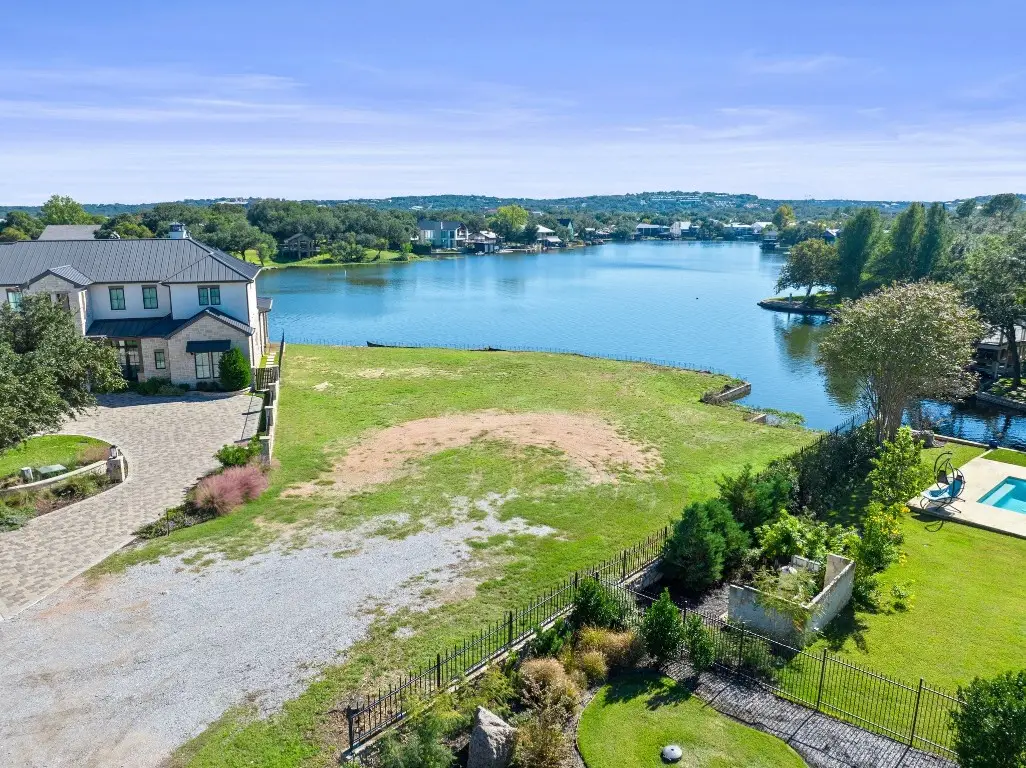 121 Boot Hill Dr, Horseshoe Bay, TX 78657 - Image #1