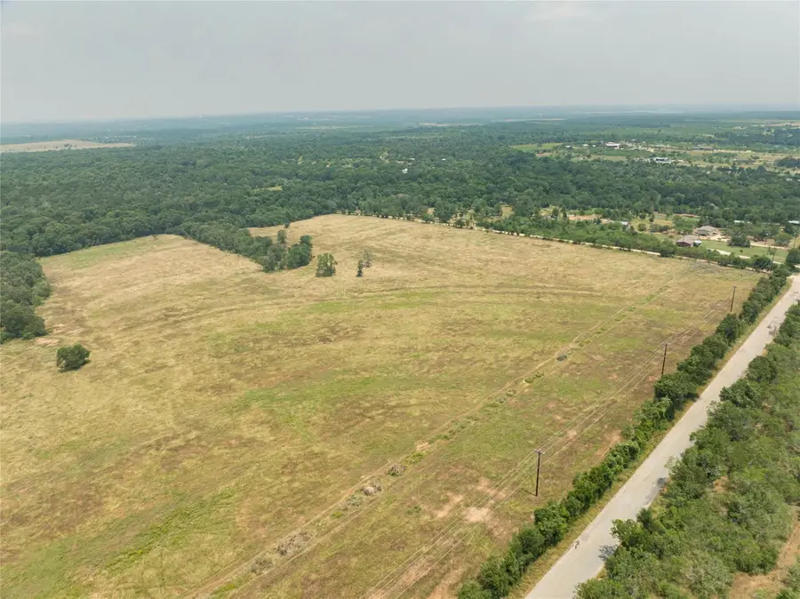 475 County Line Rd, Dale, TX 78616 - Image #2