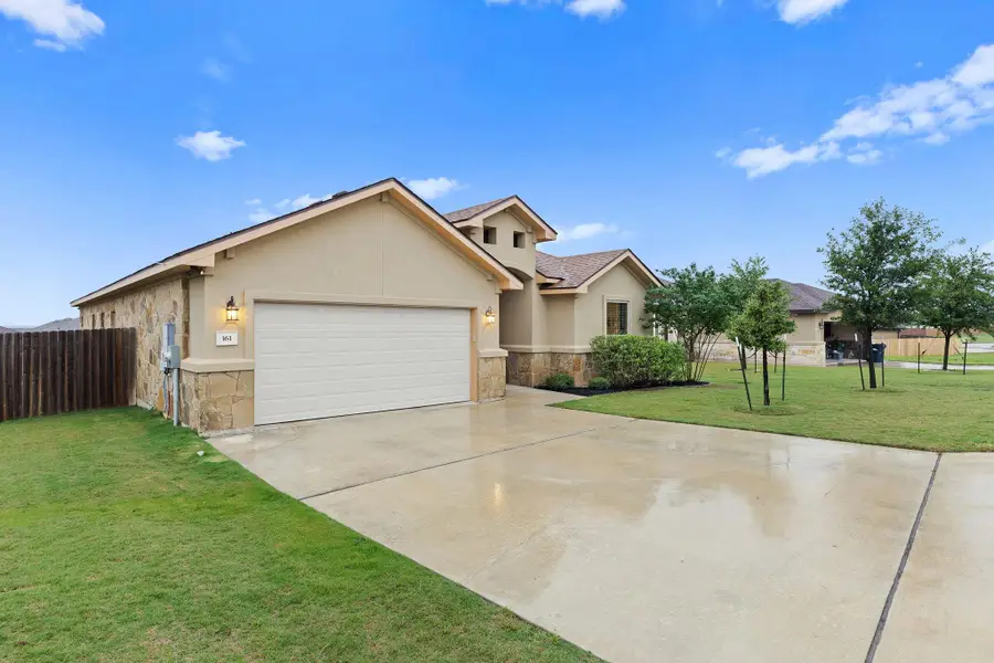161 Greg Ln, Jarrell, TX 76537 - #2