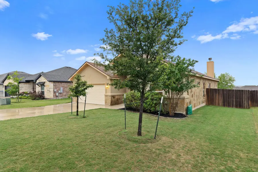161 Greg Ln, Jarrell, TX 76537 - #3