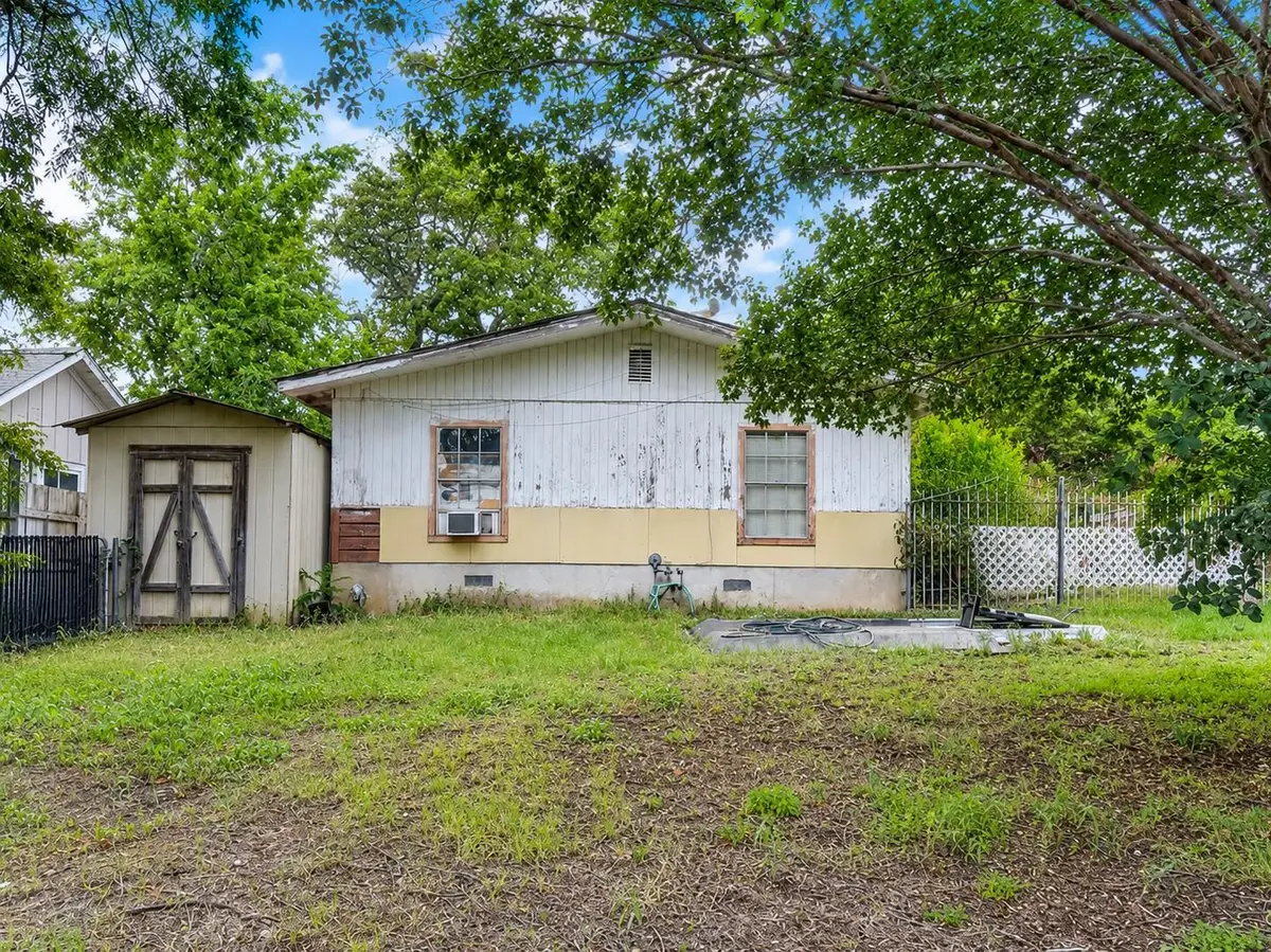 935 Olive St, Austin, TX 78702 - #1