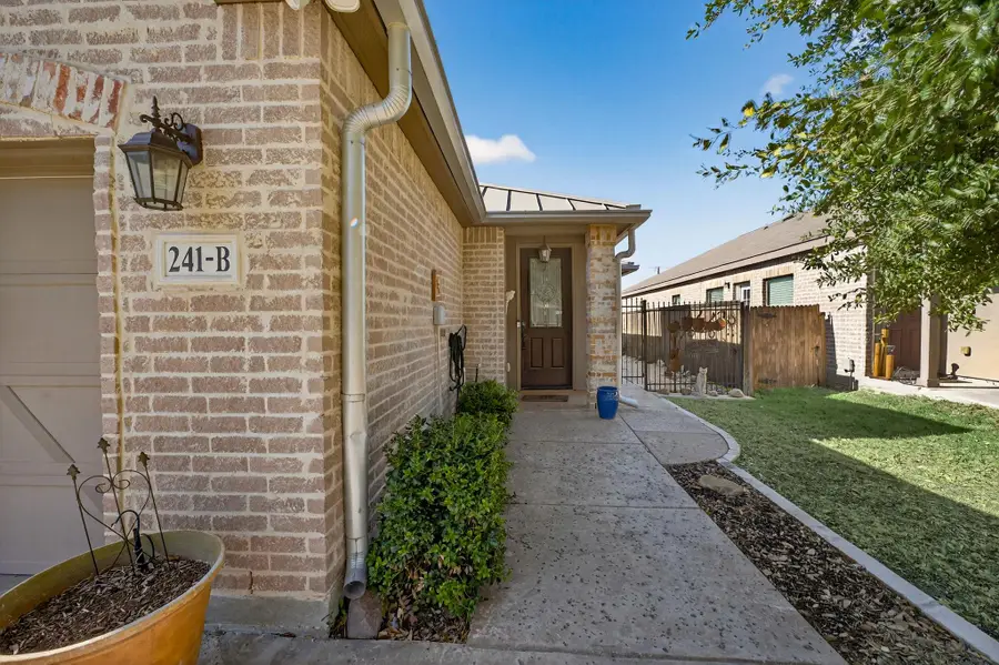 241 Anne Louise Dr #A & B, New Braunfels, TX 78130 - #3