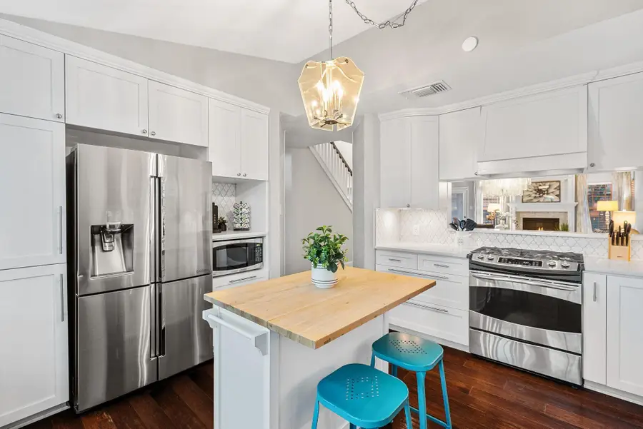 7601 Dallas Dr, Austin, TX 78729 - Image #2