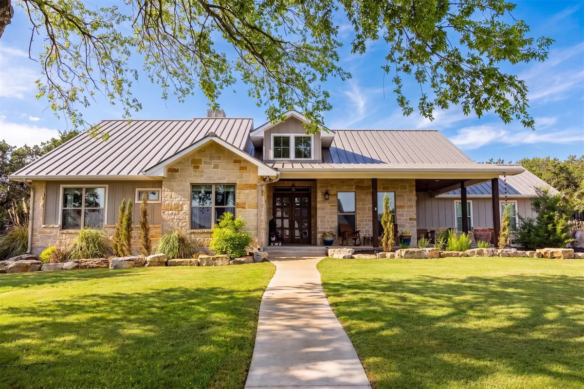 522 S San Juan, Kerrville, TX 78028 - #1
