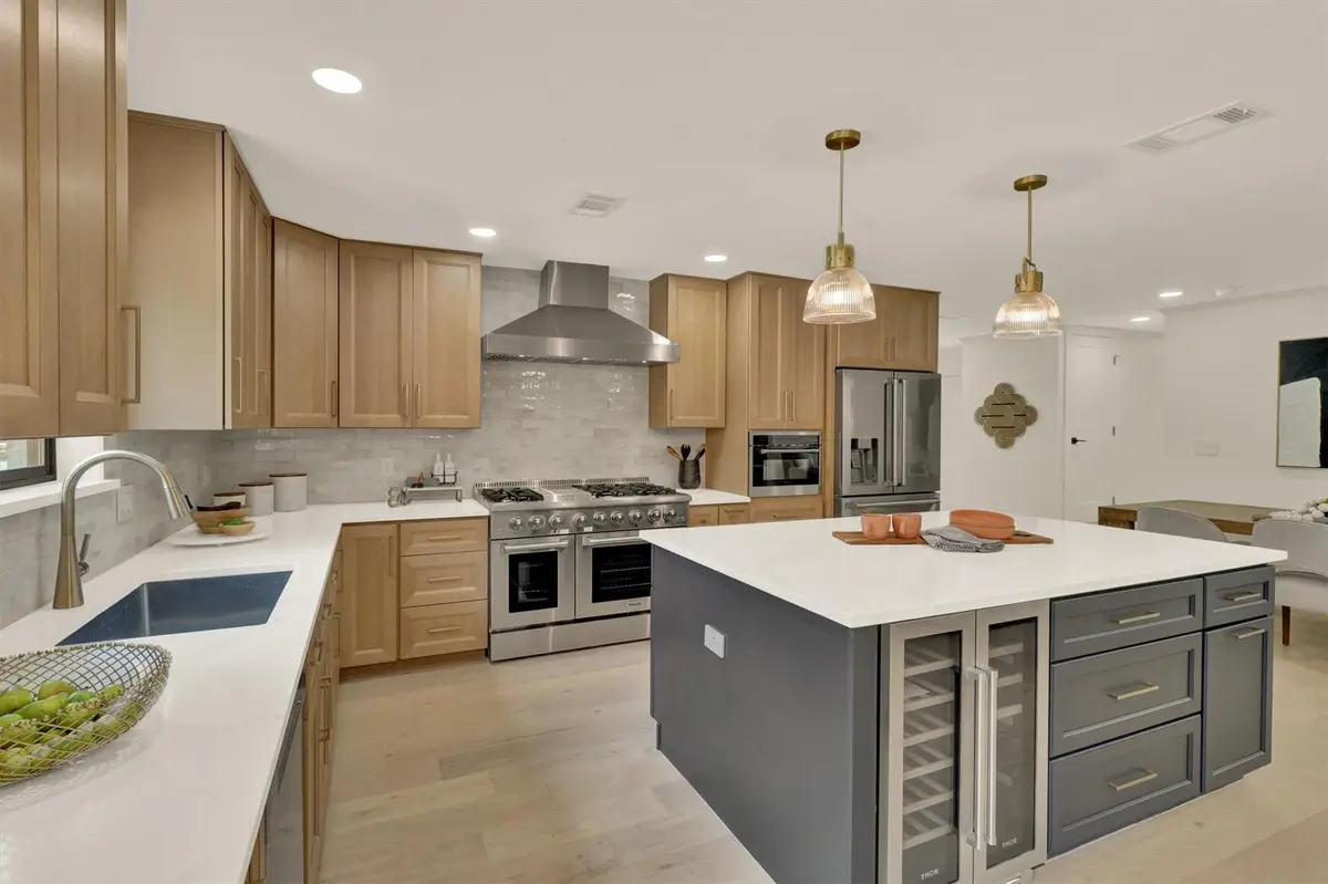 2713 Cascade Dr, Austin, TX 78757 - Image #1